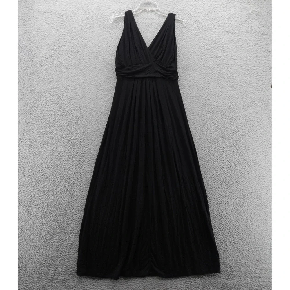 IMAN black sleeveless
